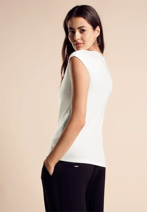 Heart Neck Top Off White Street One - Image 2